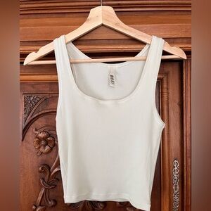 SKIMS Ribbed Cropped Tank